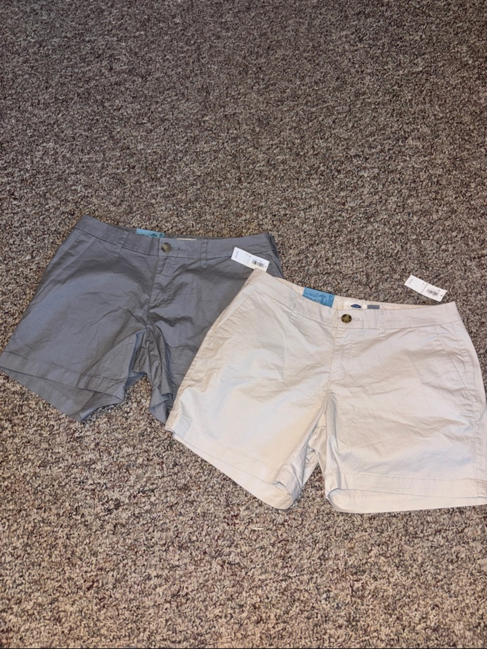 Bundle New women’s Old Navy Shorts gray, light khaki